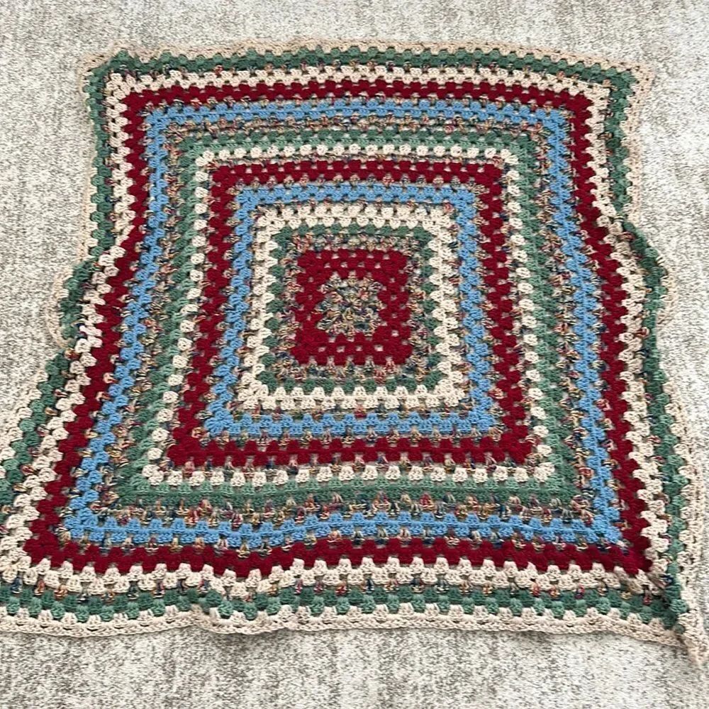 Handmade Retro Knit Square Afghan Blanket 50”x50”